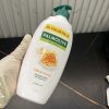 Palmolive Naturals Shower Cream With Milk & Honey
